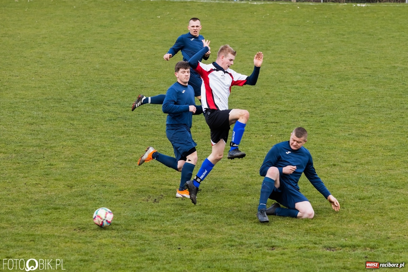 Zdjęcie w galerii na portalu naszraciborz.pl: Lokomotywa z Tuwima wróciła na właściwe tory [FOTO] wiadomości z regionu