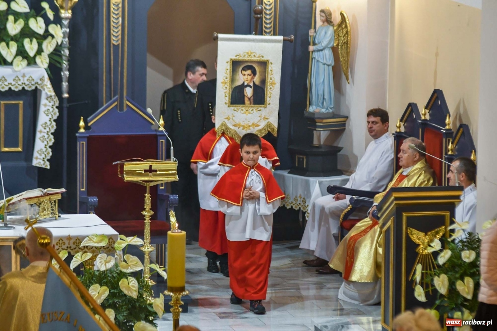 Zdjęcie w galerii na portalu naszraciborz.pl: Alleluja, Jezus żyje! Wielka Sobota w Raciborzu wiadomości z regionu