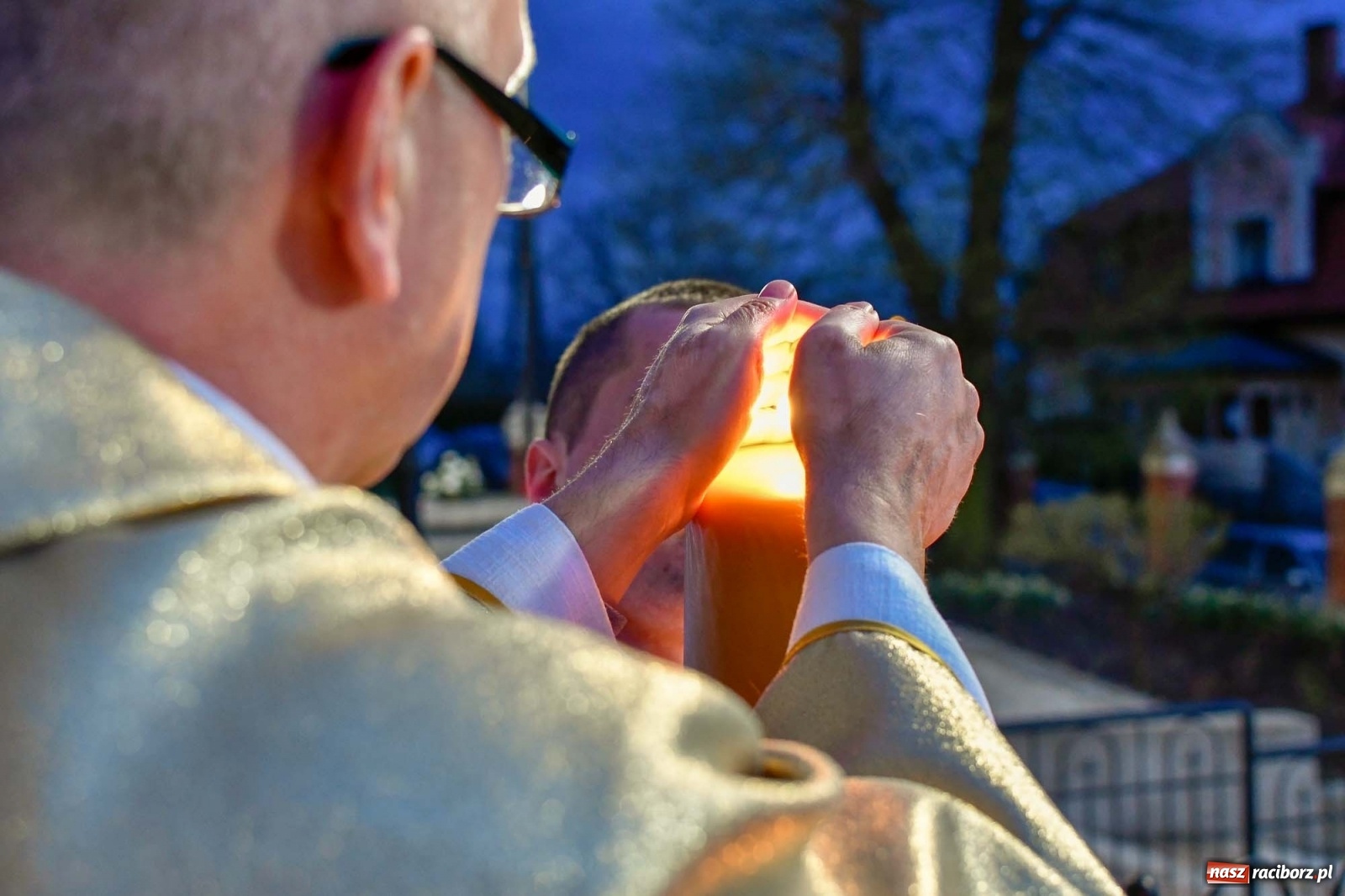 Zdjęcie w galerii na portalu naszraciborz.pl: Alleluja, Jezus żyje! Wielka Sobota w Raciborzu wiadomości z regionu