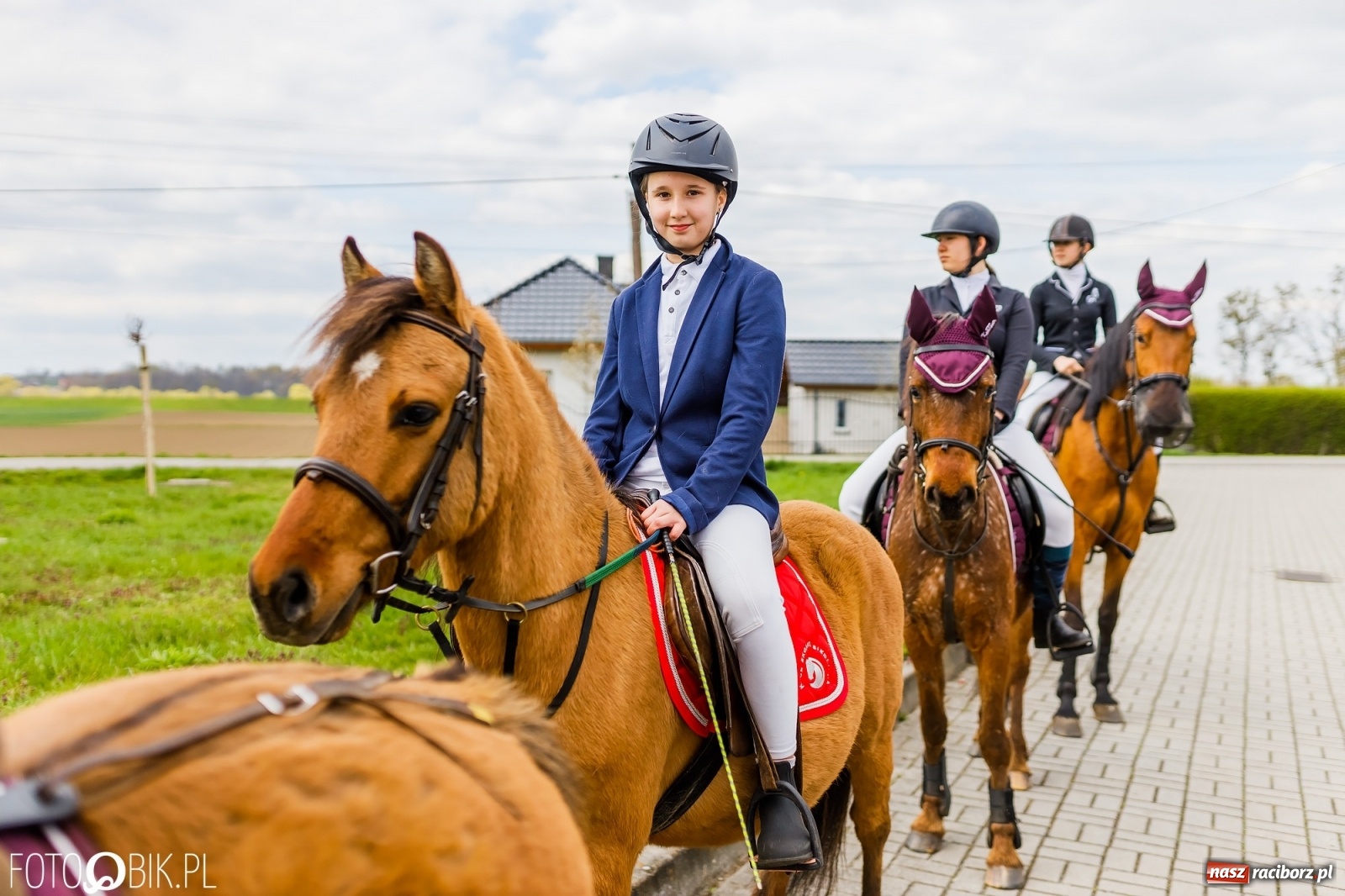 Zdjęcie w galerii na portalu naszraciborz.pl: Wielkanocna procesja konna w parafii Zawada Książęca [FOTO i WIDEO] wiadomości z regionu