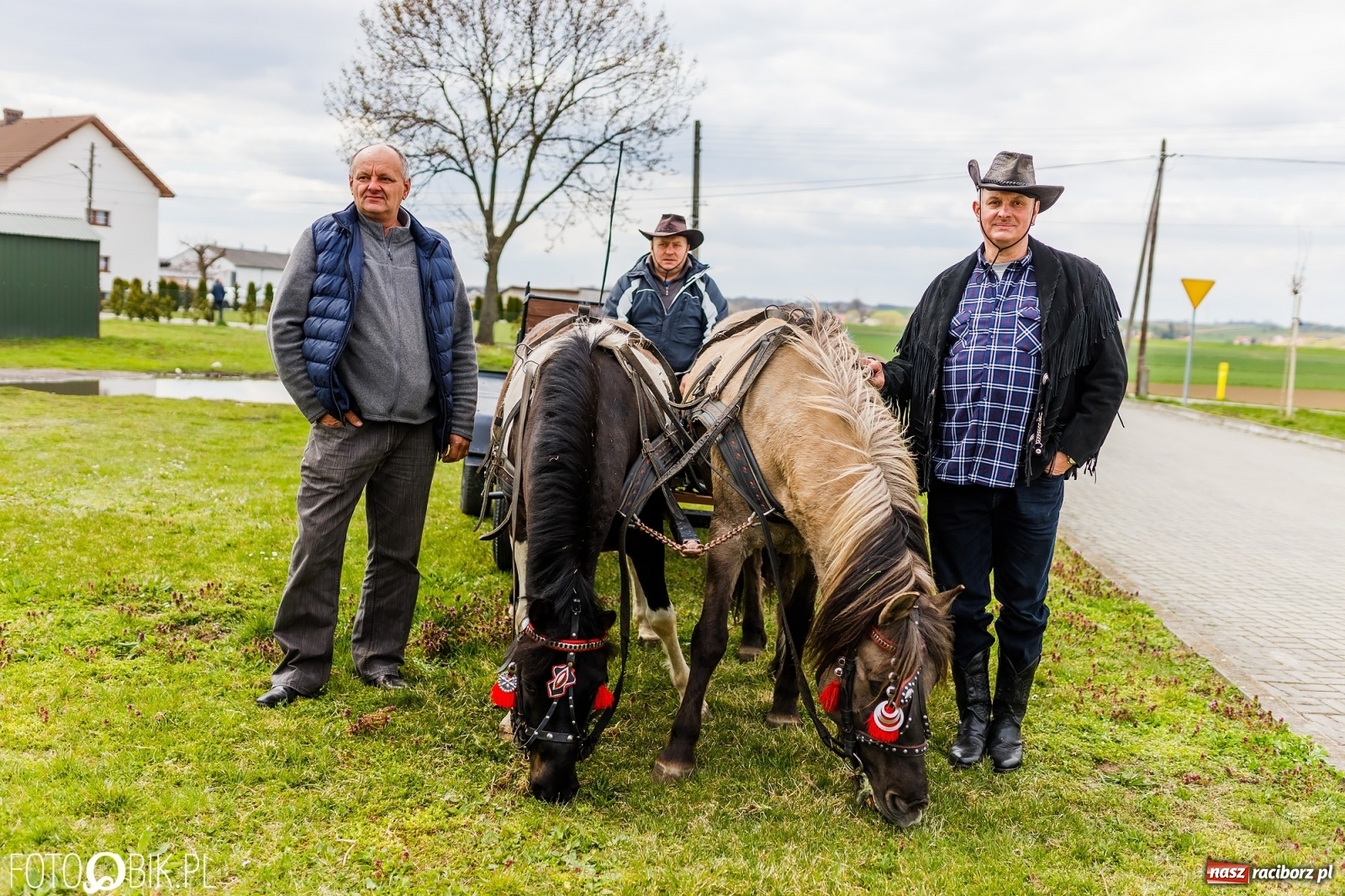 Zdjęcie w galerii na portalu naszraciborz.pl: Wielkanocna procesja konna w parafii Zawada Książęca [FOTO i WIDEO] wiadomości z regionu