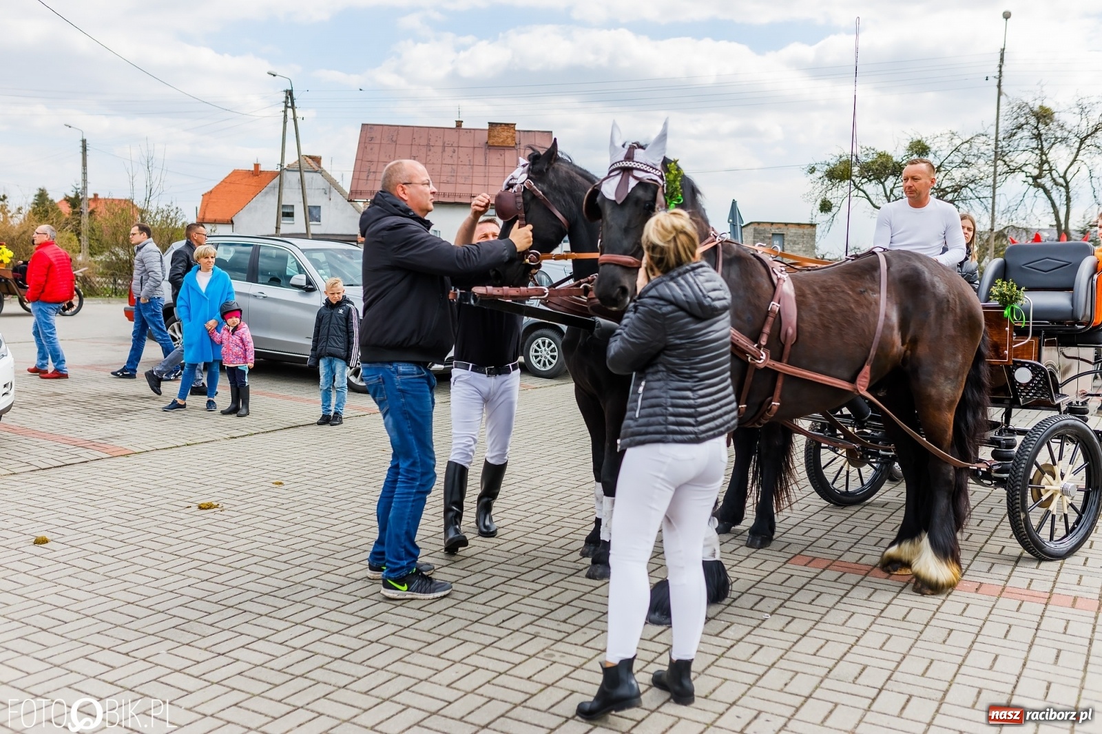 Zdjęcie w galerii na portalu naszraciborz.pl: Wielkanocna procesja konna w parafii Zawada Książęca [FOTO i WIDEO] wiadomości z regionu
