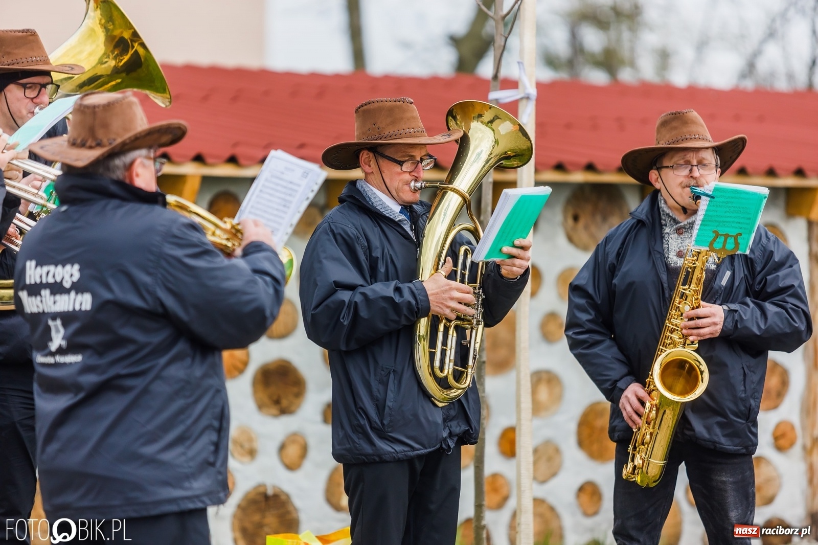 Zdjęcie w galerii na portalu naszraciborz.pl: Wielkanocna procesja konna w parafii Zawada Książęca [FOTO i WIDEO] wiadomości z regionu