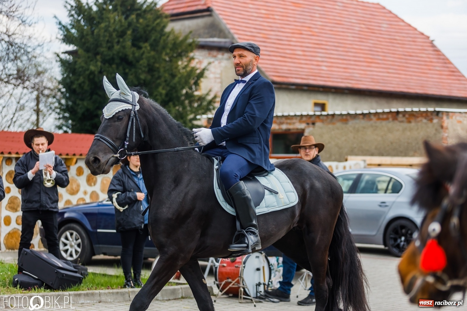 Zdjęcie w galerii na portalu naszraciborz.pl: Wielkanocna procesja konna w parafii Zawada Książęca [FOTO i WIDEO] wiadomości z regionu