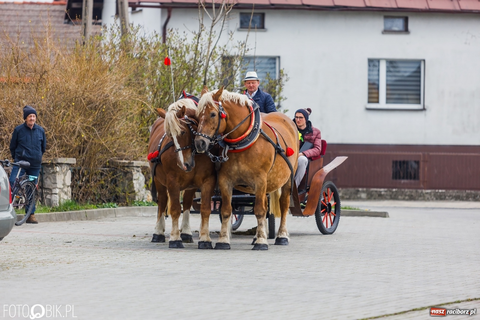 Zdjęcie w galerii na portalu naszraciborz.pl: Wielkanocna procesja konna w parafii Zawada Książęca [FOTO i WIDEO] wiadomości z regionu
