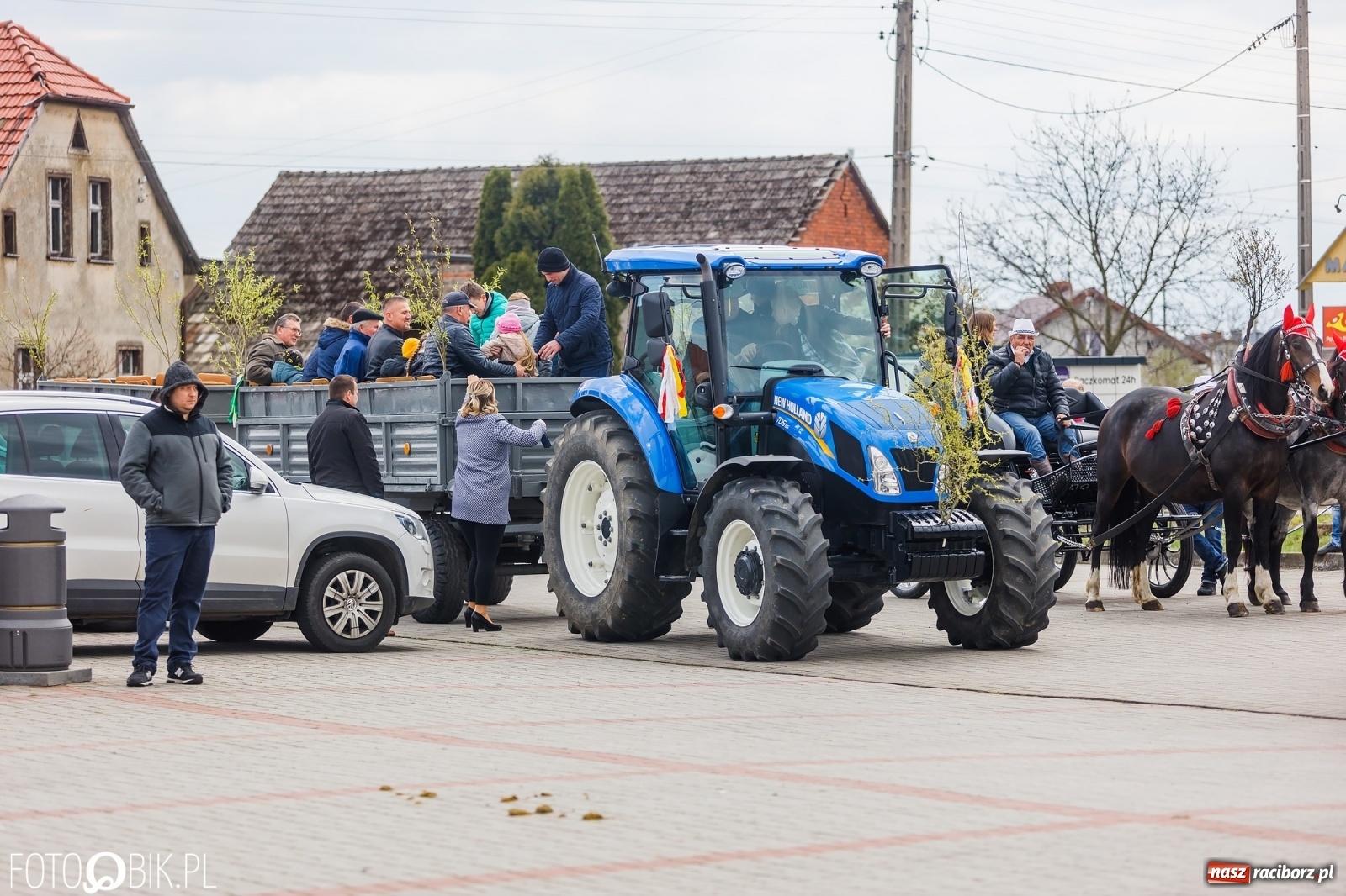 Zdjęcie w galerii na portalu naszraciborz.pl: Wielkanocna procesja konna w parafii Zawada Książęca [FOTO i WIDEO] wiadomości z regionu