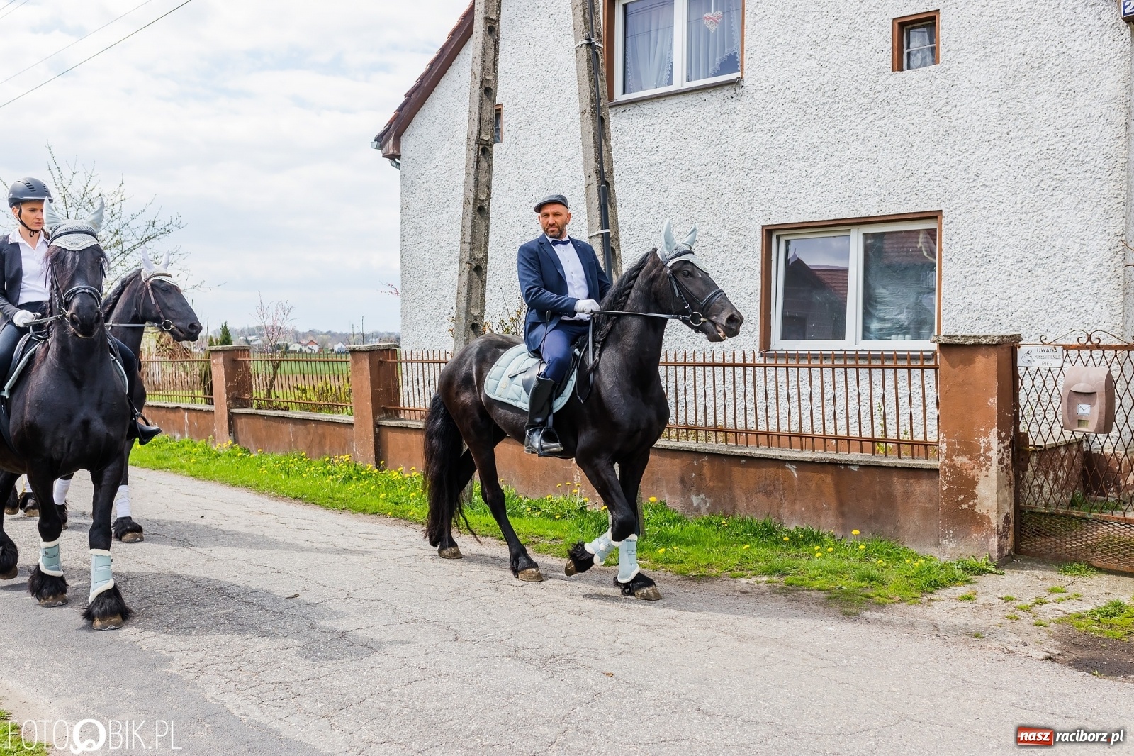 Zdjęcie w galerii na portalu naszraciborz.pl: Wielkanocna procesja konna w parafii Zawada Książęca [FOTO i WIDEO] wiadomości z regionu