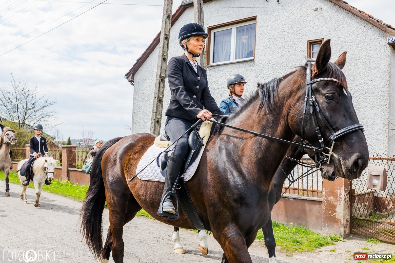 Zdjęcie w galerii na portalu naszraciborz.pl: Wielkanocna procesja konna w parafii Zawada Książęca [FOTO i WIDEO] wiadomości z regionu
