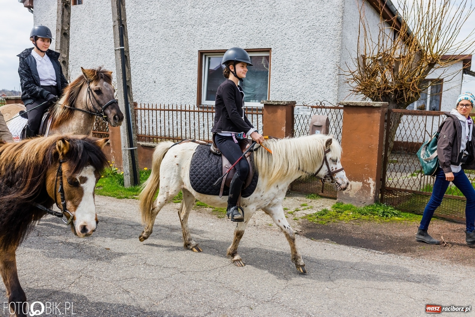 Zdjęcie w galerii na portalu naszraciborz.pl: Wielkanocna procesja konna w parafii Zawada Książęca [FOTO i WIDEO] wiadomości z regionu