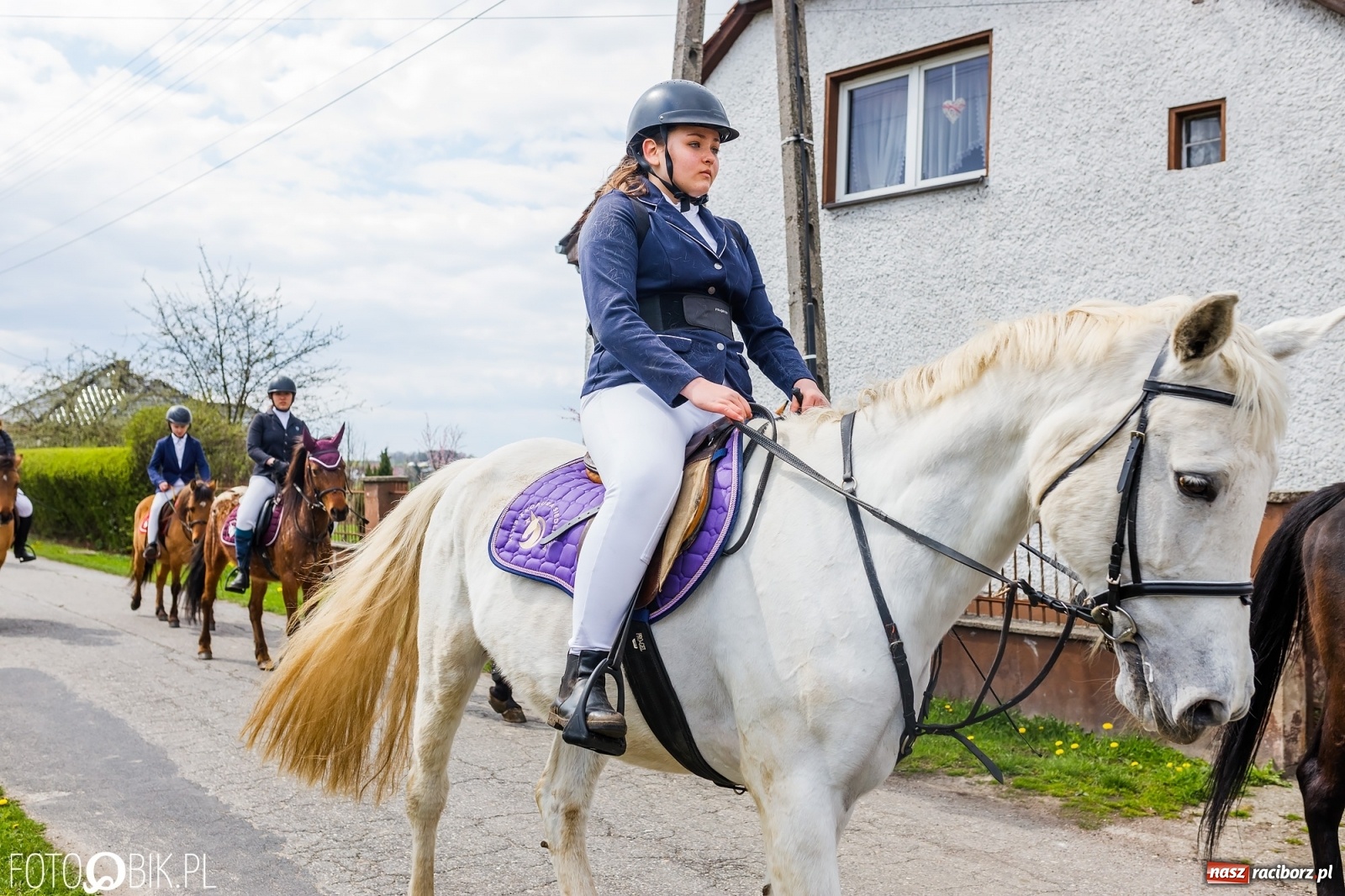 Zdjęcie w galerii na portalu naszraciborz.pl: Wielkanocna procesja konna w parafii Zawada Książęca [FOTO i WIDEO] wiadomości z regionu