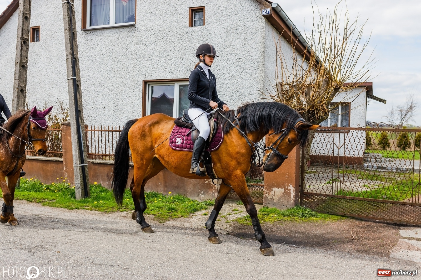 Zdjęcie w galerii na portalu naszraciborz.pl: Wielkanocna procesja konna w parafii Zawada Książęca [FOTO i WIDEO] wiadomości z regionu