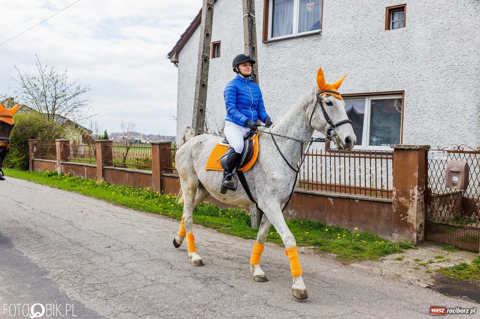 Zdjęcie w galerii na portalu naszraciborz.pl: Wielkanocna procesja konna w parafii Zawada Książęca [FOTO i WIDEO] wiadomości z regionu