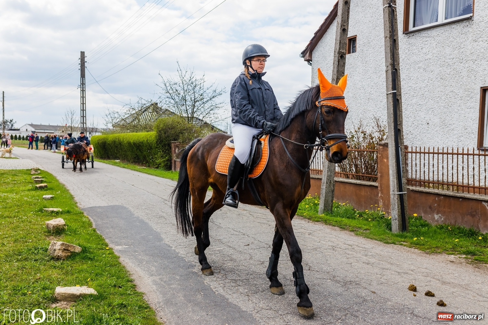 Zdjęcie w galerii na portalu naszraciborz.pl: Wielkanocna procesja konna w parafii Zawada Książęca [FOTO i WIDEO] wiadomości z regionu