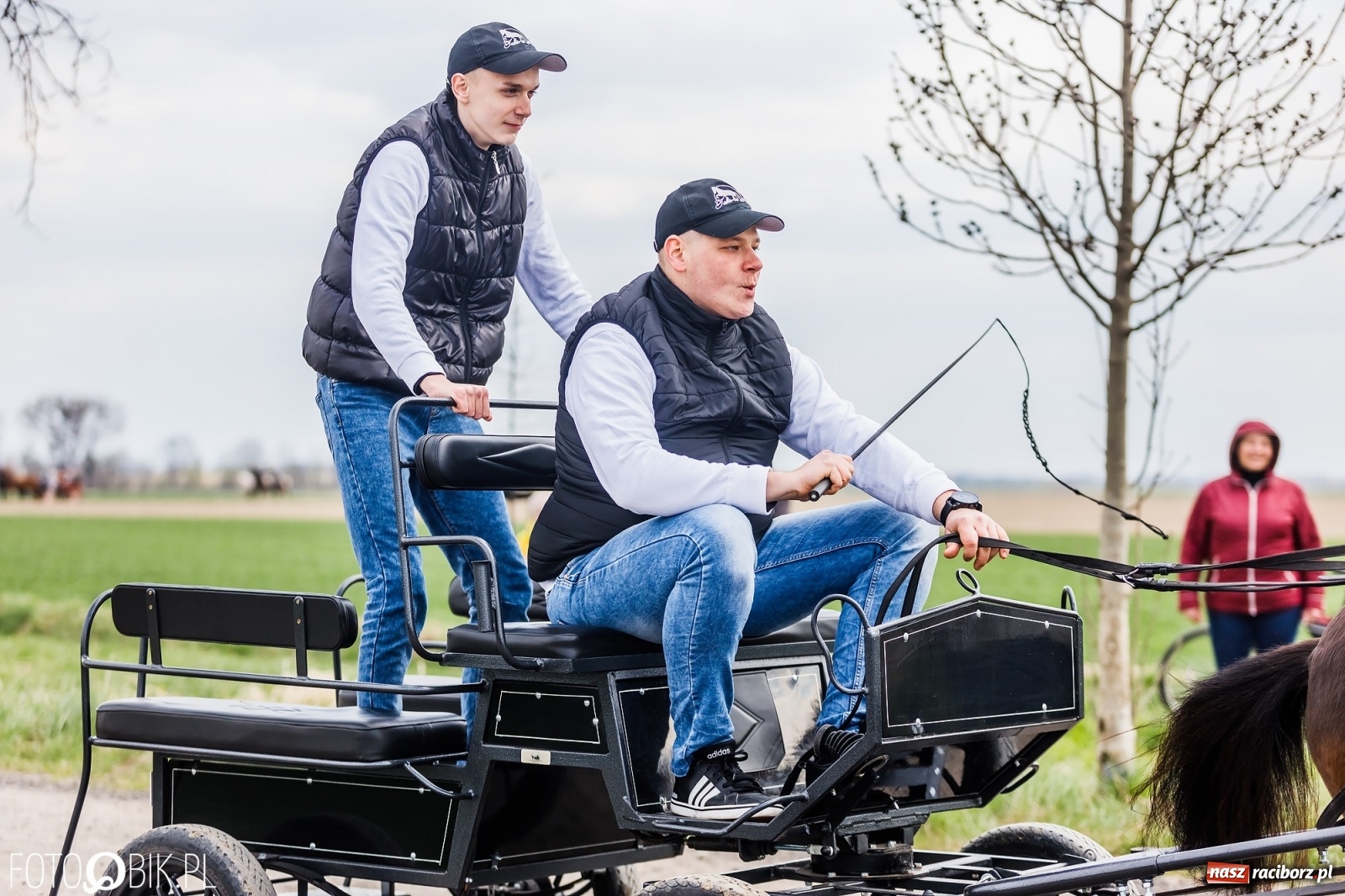 Zdjęcie w galerii na portalu naszraciborz.pl: Sudolskie ściganie na koniec rajtowania. Doszło do upadku [FOTO i WIDEO] wiadomości z regionu