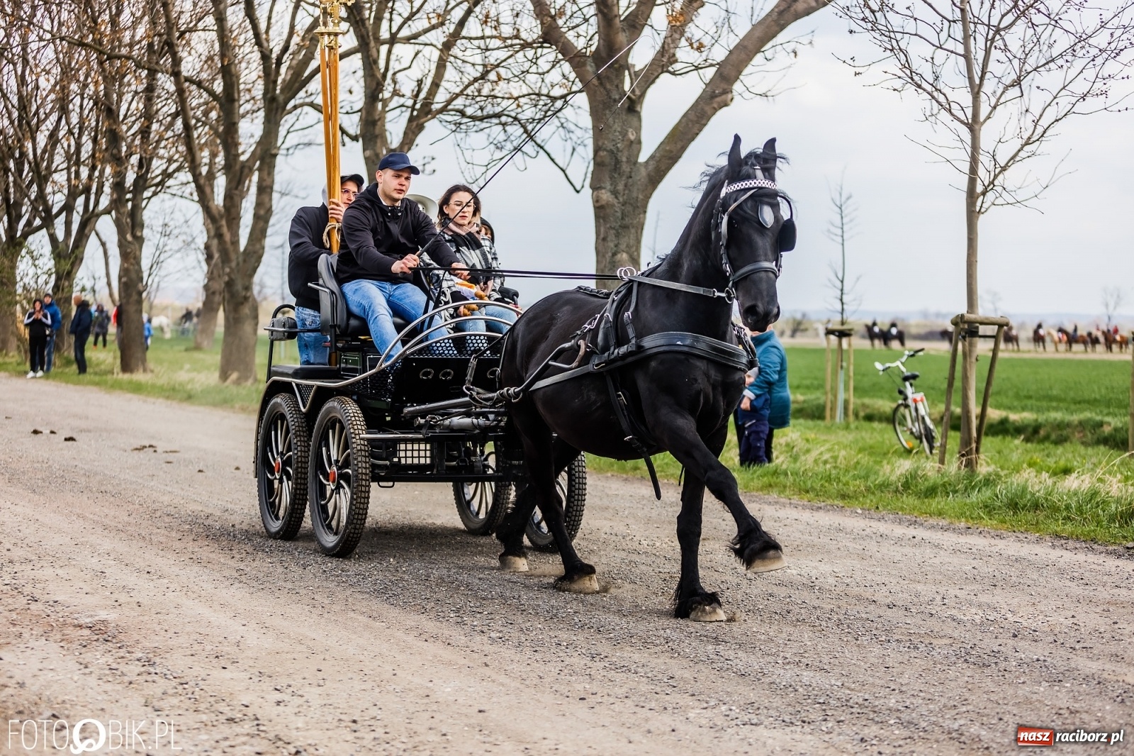 Zdjęcie w galerii na portalu naszraciborz.pl: Sudolskie ściganie na koniec rajtowania. Doszło do upadku [FOTO i WIDEO] wiadomości z regionu