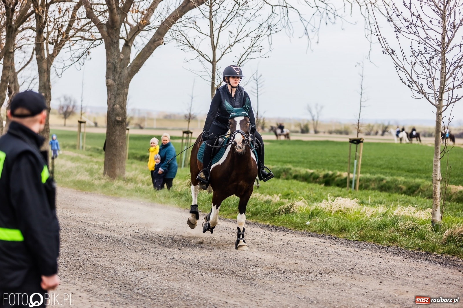 Zdjęcie w galerii na portalu naszraciborz.pl: Sudolskie ściganie na koniec rajtowania. Doszło do upadku [FOTO i WIDEO] wiadomości z regionu