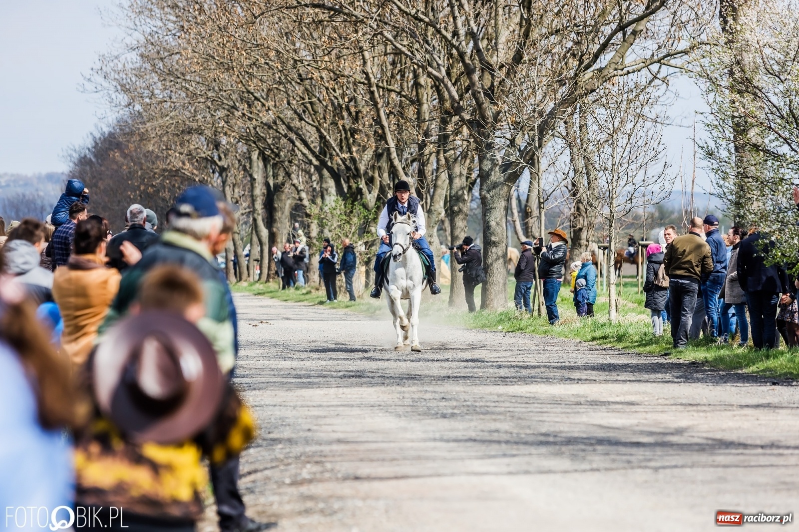 Zdjęcie w galerii na portalu naszraciborz.pl: Sudolskie ściganie na koniec rajtowania. Doszło do upadku [FOTO i WIDEO] wiadomości z regionu