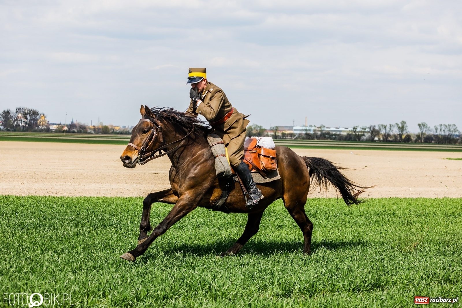 Zdjęcie w galerii na portalu naszraciborz.pl: Sudolskie ściganie na koniec rajtowania. Doszło do upadku [FOTO i WIDEO] wiadomości z regionu