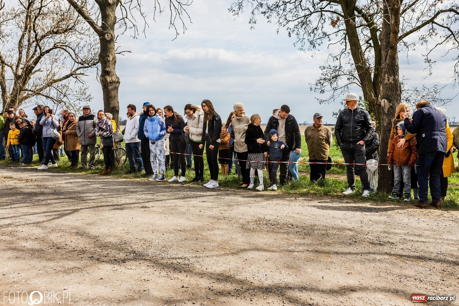Zdjęcie w galerii na portalu naszraciborz.pl: Sudolskie ściganie na koniec rajtowania. Doszło do upadku [FOTO i WIDEO] wiadomości z regionu