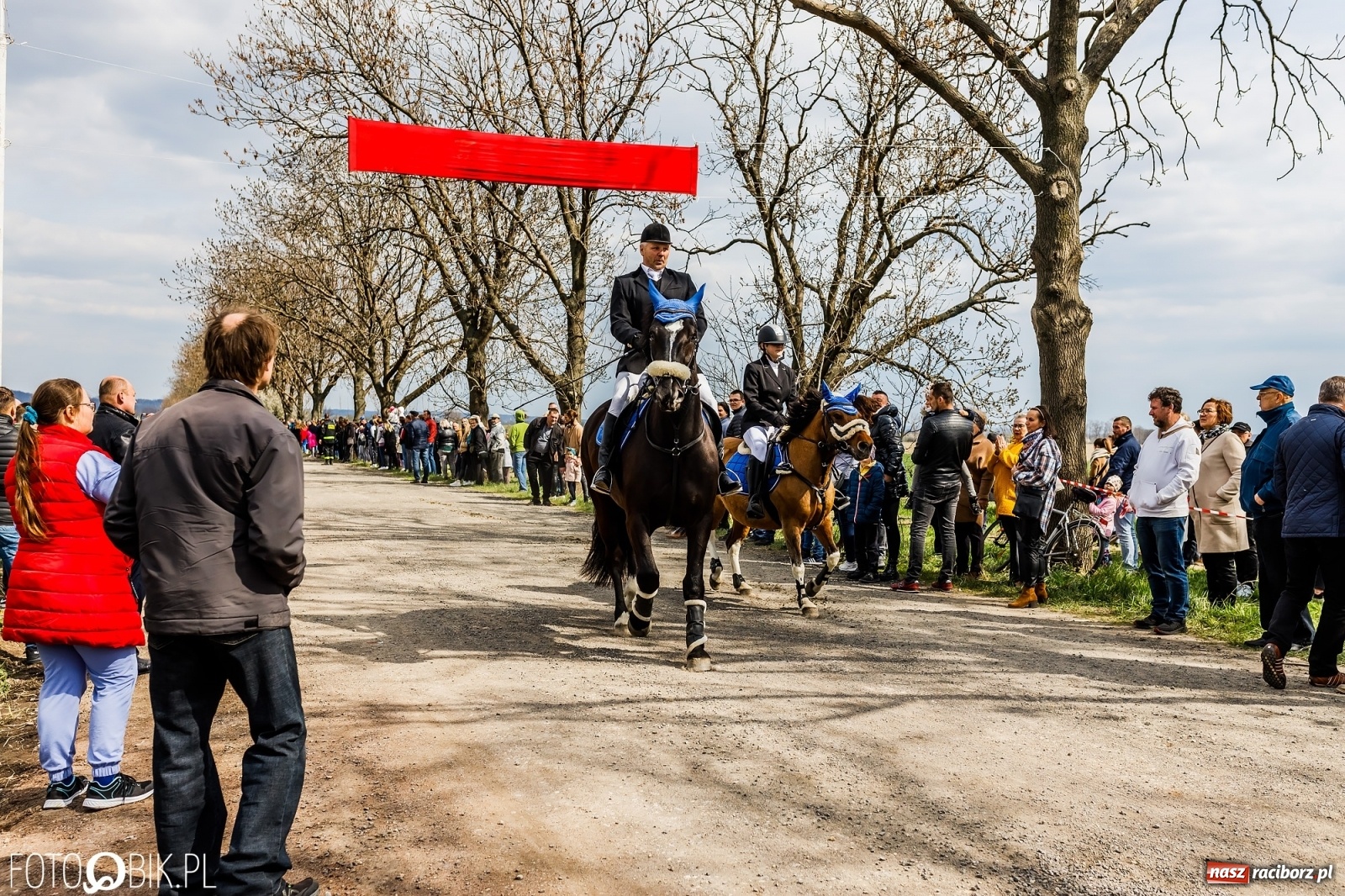 Zdjęcie w galerii na portalu naszraciborz.pl: Sudolskie ściganie na koniec rajtowania. Doszło do upadku [FOTO i WIDEO] wiadomości z regionu