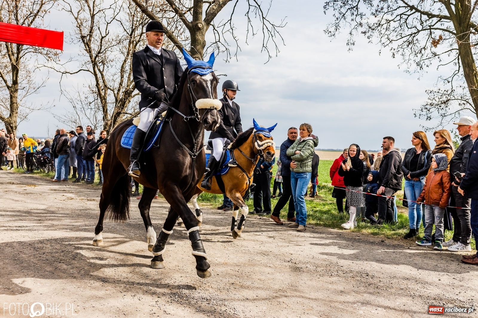 Zdjęcie w galerii na portalu naszraciborz.pl: Sudolskie ściganie na koniec rajtowania. Doszło do upadku [FOTO i WIDEO] wiadomości z regionu