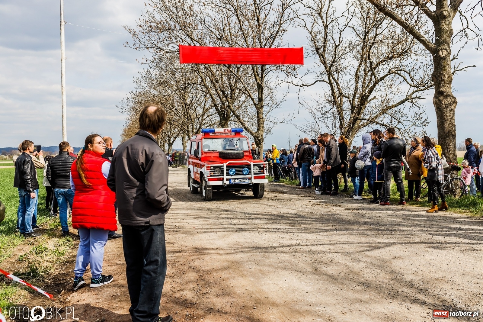 Zdjęcie w galerii na portalu naszraciborz.pl: Sudolskie ściganie na koniec rajtowania. Doszło do upadku [FOTO i WIDEO] wiadomości z regionu
