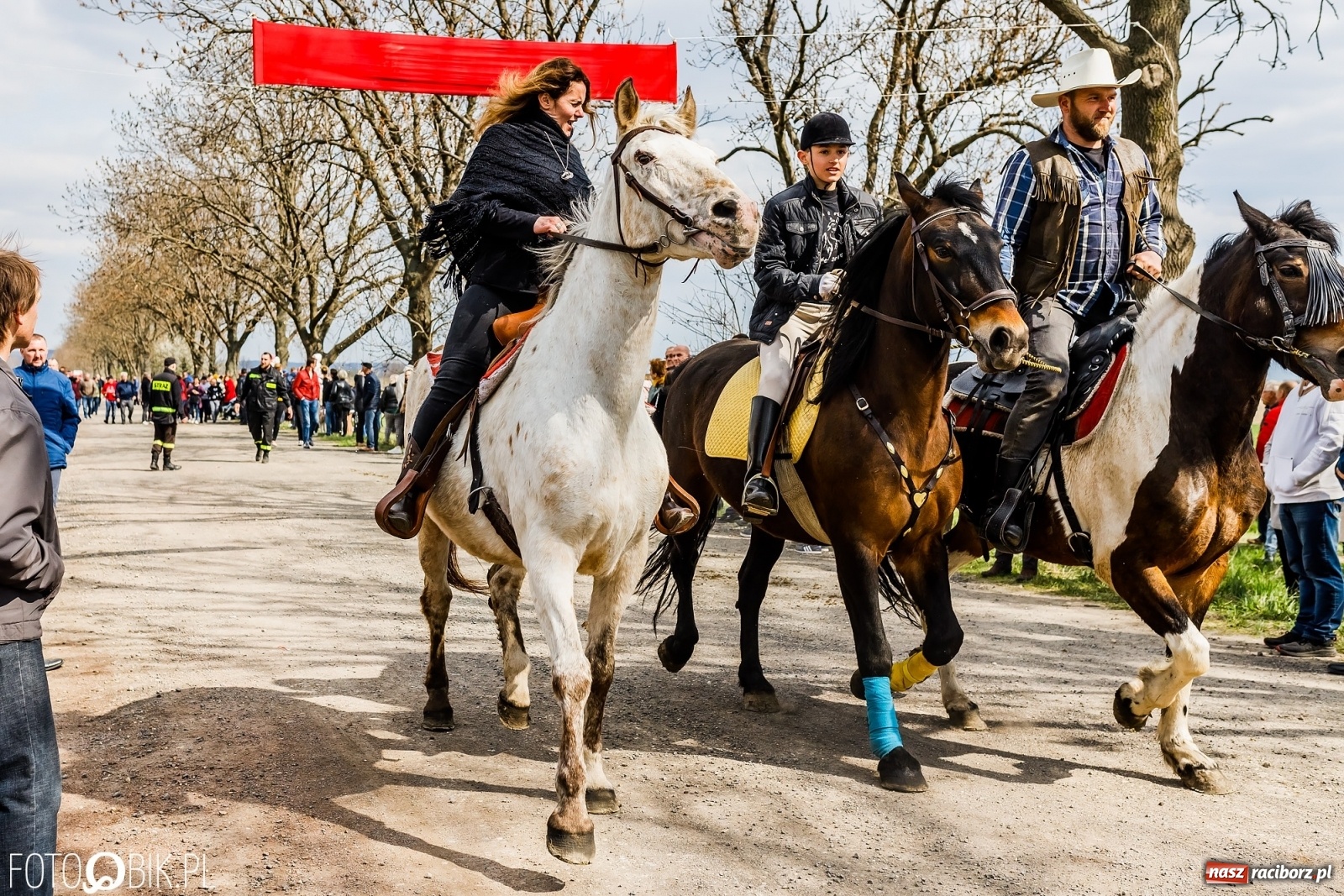 Zdjęcie w galerii na portalu naszraciborz.pl: Sudolskie ściganie na koniec rajtowania. Doszło do upadku [FOTO i WIDEO] wiadomości z regionu