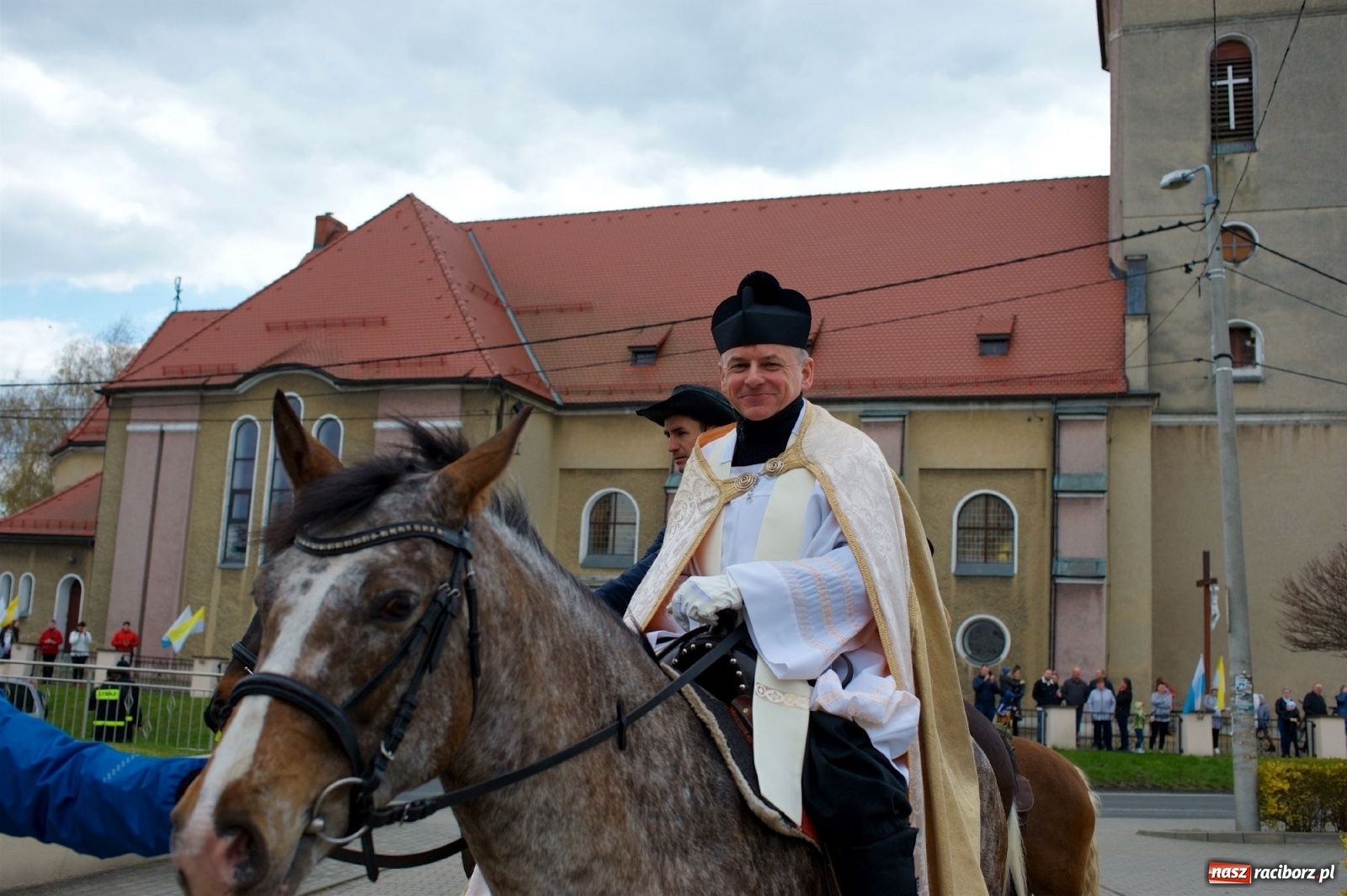 Zdjęcie w galerii na portalu naszraciborz.pl: Procesja konna w Pietrowicach Wielkich [FOTO i WIDEO] wiadomości z regionu