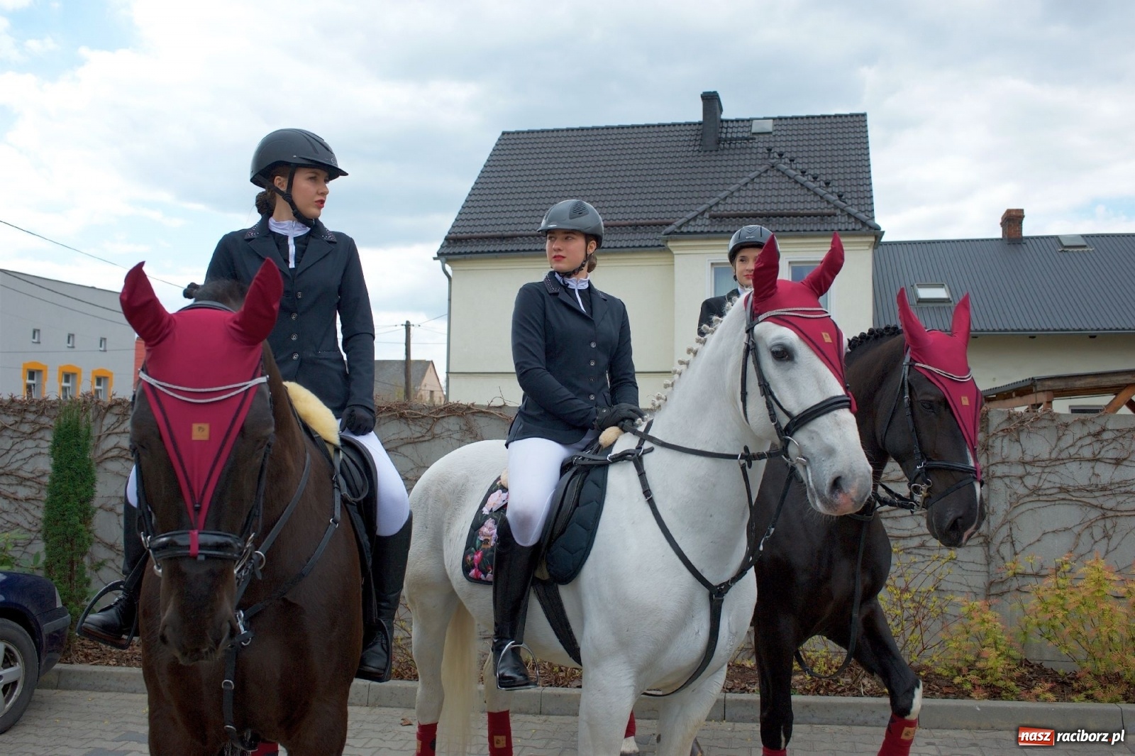 Zdjęcie w galerii na portalu naszraciborz.pl: Procesja konna w Pietrowicach Wielkich [FOTO i WIDEO] wiadomości z regionu