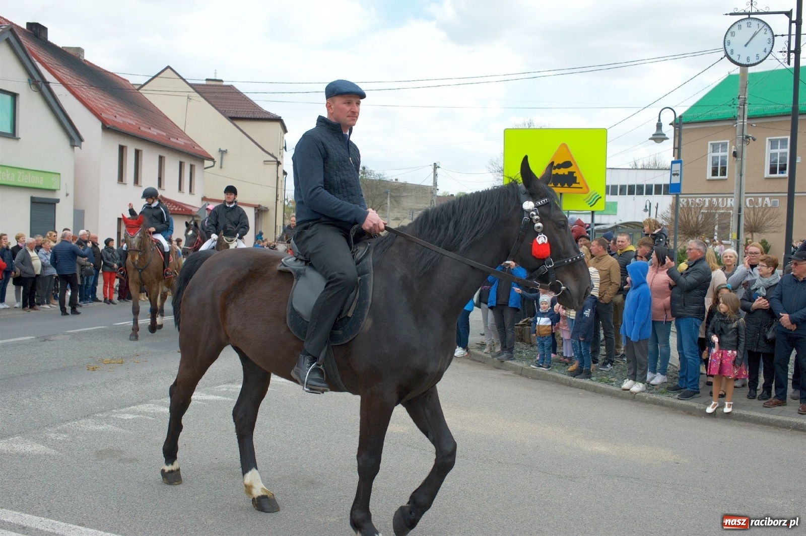 Zdjęcie w galerii na portalu naszraciborz.pl: Procesja konna w Pietrowicach Wielkich [FOTO i WIDEO] wiadomości z regionu