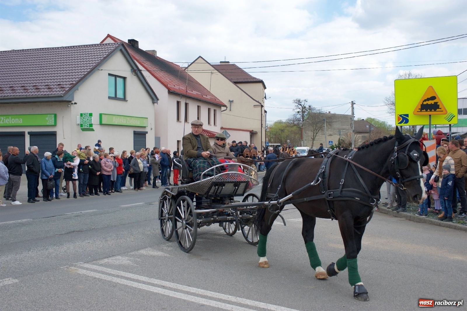 Zdjęcie w galerii na portalu naszraciborz.pl: Procesja konna w Pietrowicach Wielkich [FOTO i WIDEO] wiadomości z regionu