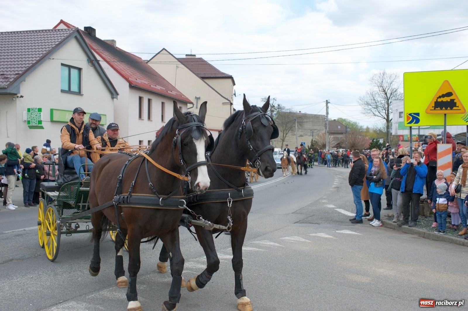 Zdjęcie w galerii na portalu naszraciborz.pl: Procesja konna w Pietrowicach Wielkich [FOTO i WIDEO] wiadomości z regionu