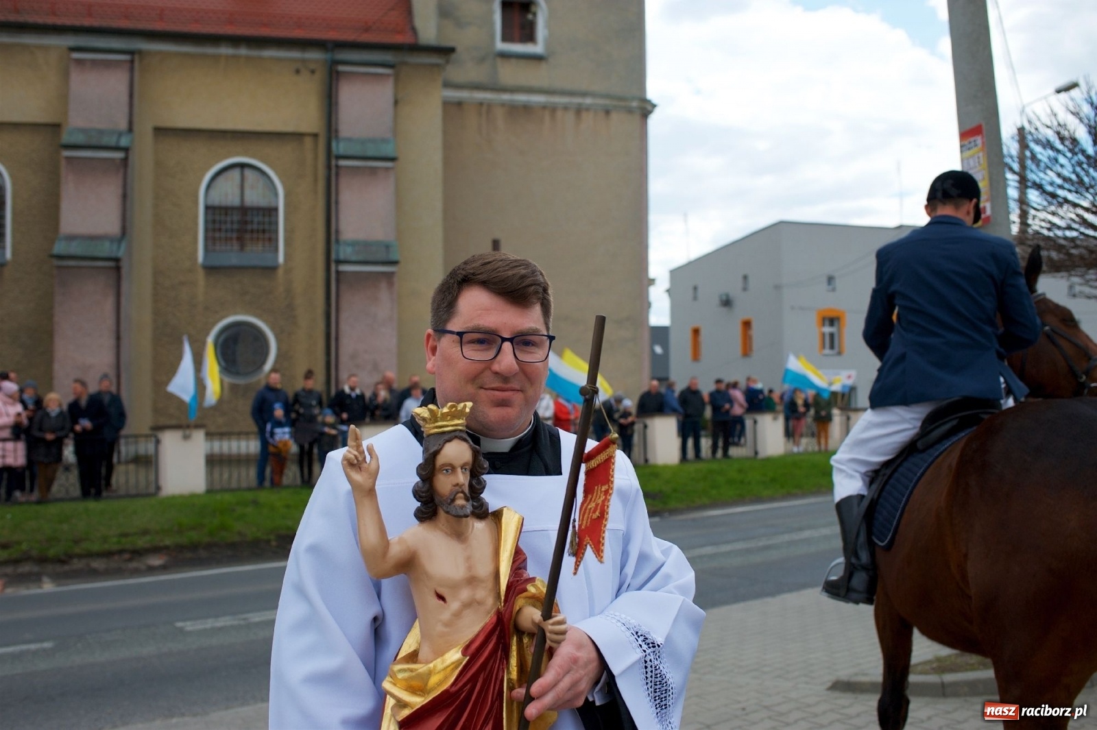 Zdjęcie w galerii na portalu naszraciborz.pl: Procesja konna w Pietrowicach Wielkich [FOTO i WIDEO] wiadomości z regionu
