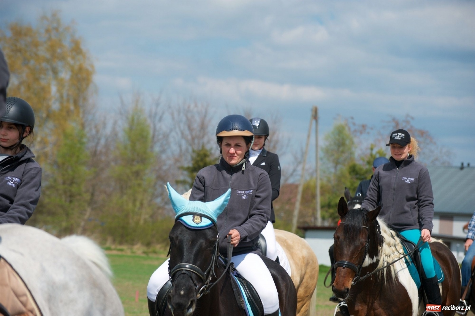 Zdjęcie w galerii na portalu naszraciborz.pl: Procesja konna w Pietrowicach Wielkich [FOTO i WIDEO] wiadomości z regionu