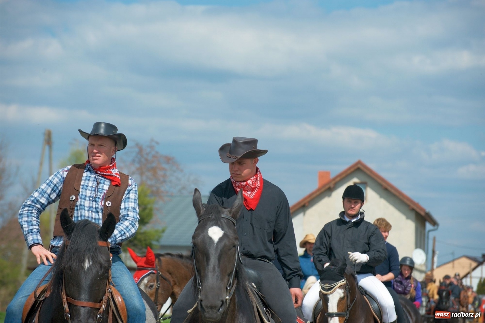 Zdjęcie w galerii na portalu naszraciborz.pl: Procesja konna w Pietrowicach Wielkich [FOTO i WIDEO] wiadomości z regionu
