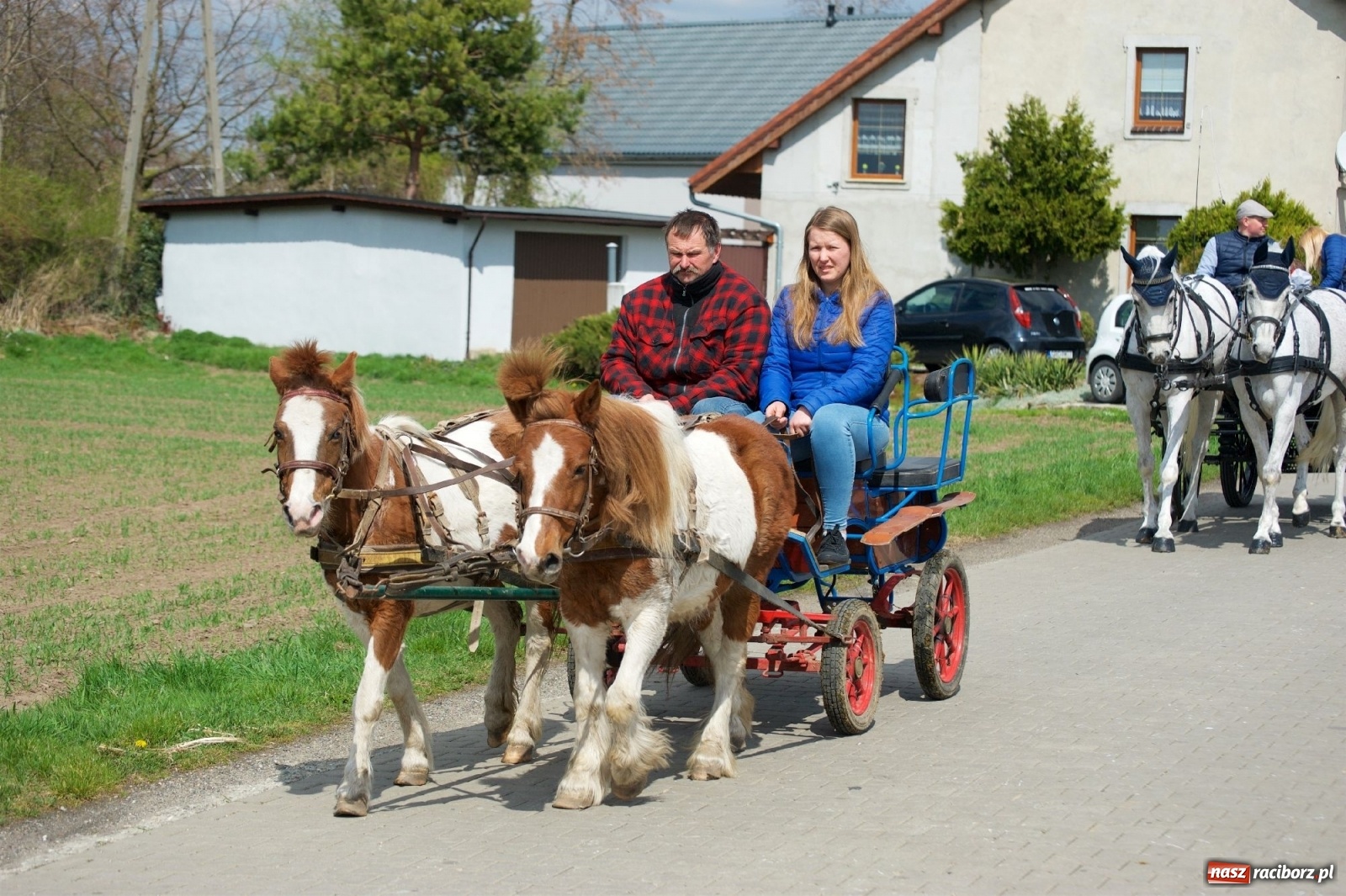 Zdjęcie w galerii na portalu naszraciborz.pl: Procesja konna w Pietrowicach Wielkich [FOTO i WIDEO] wiadomości z regionu