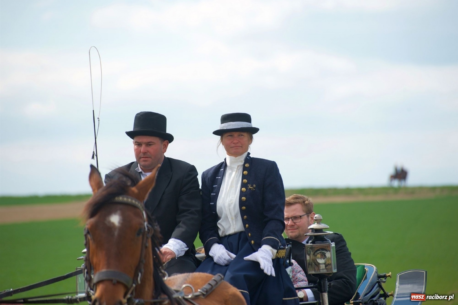 Zdjęcie w galerii na portalu naszraciborz.pl: Procesja konna w Bieńkowicach [FOTO i WIDEO] wiadomości z regionu