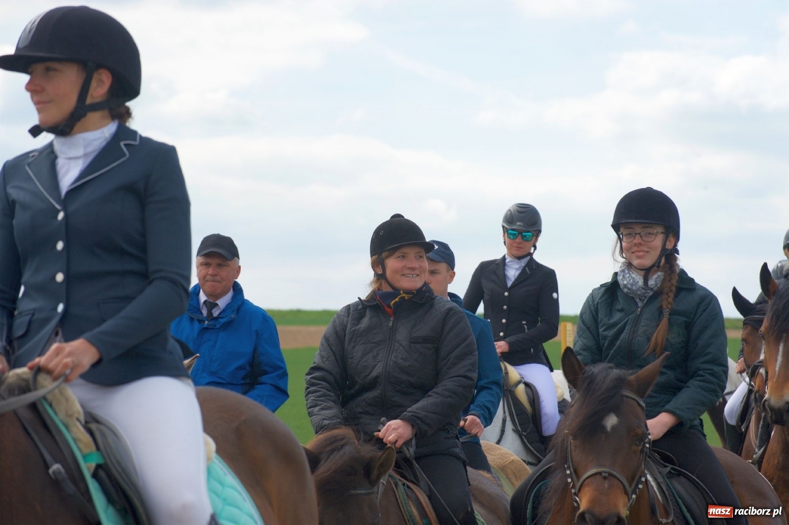 Zdjęcie w galerii na portalu naszraciborz.pl: Procesja konna w Bieńkowicach [FOTO i WIDEO] wiadomości z regionu