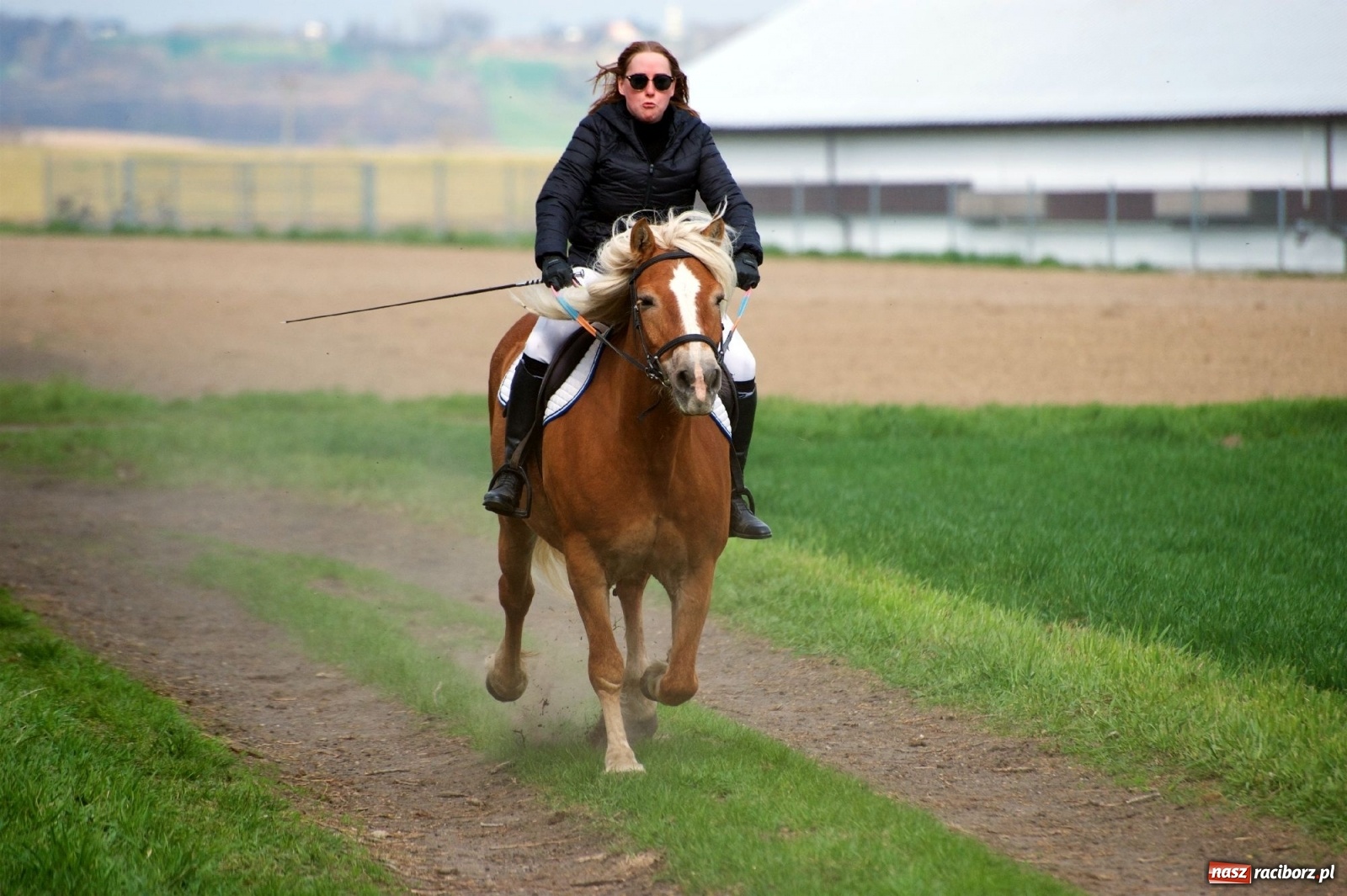 Zdjęcie w galerii na portalu naszraciborz.pl: Procesja konna w Bieńkowicach [FOTO i WIDEO] wiadomości z regionu