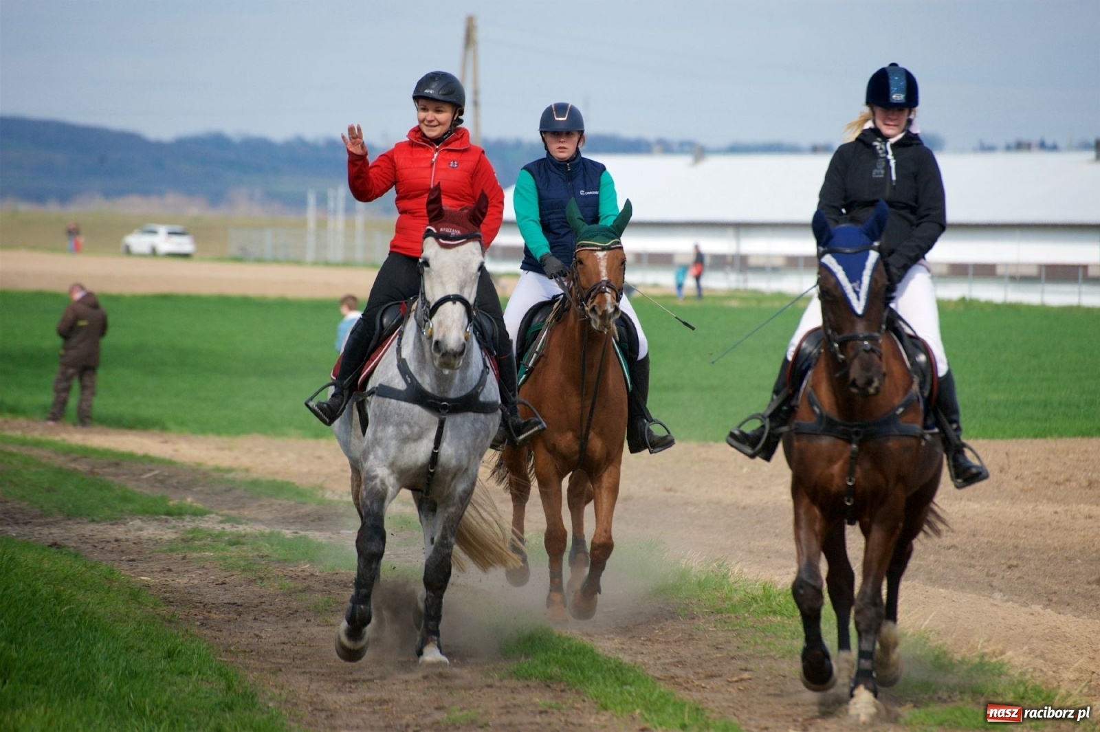 Zdjęcie w galerii na portalu naszraciborz.pl: Procesja konna w Bieńkowicach [FOTO i WIDEO] wiadomości z regionu