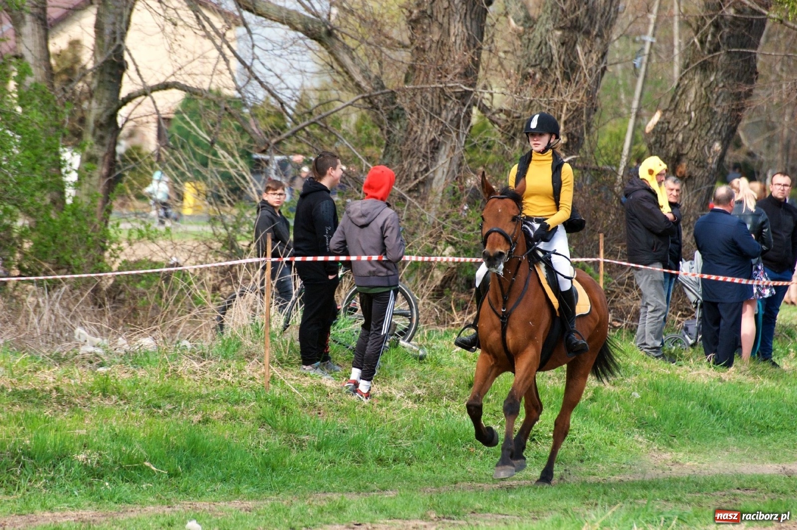 Zdjęcie w galerii na portalu naszraciborz.pl: Procesja konna w Bieńkowicach [FOTO i WIDEO] wiadomości z regionu