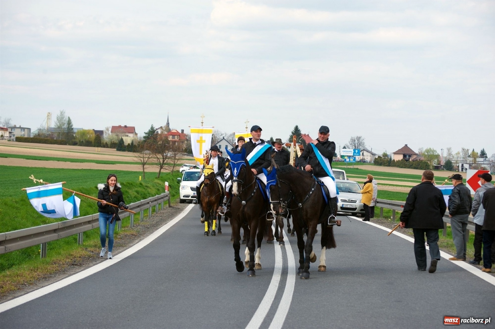 Zdjęcie w galerii na portalu naszraciborz.pl: Procesja konna w Raciborzu-Sudole [FOTO i WIDEO] wiadomości z regionu