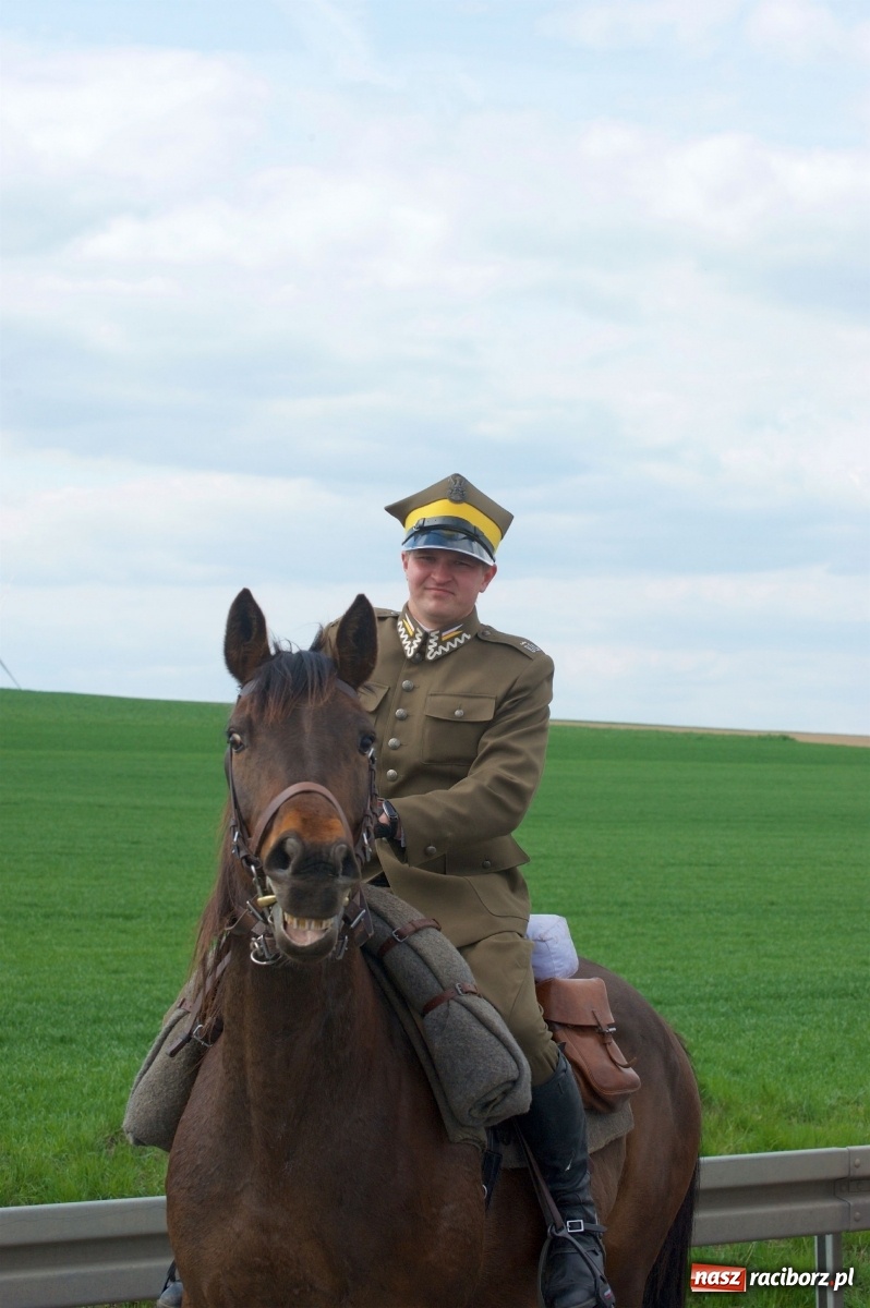 Zdjęcie w galerii na portalu naszraciborz.pl: Procesja konna w Raciborzu-Sudole [FOTO i WIDEO] wiadomości z regionu