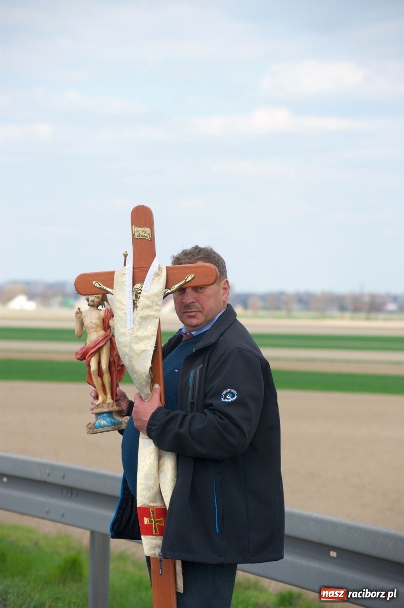 Zdjęcie w galerii na portalu naszraciborz.pl: Procesja konna w Raciborzu-Sudole [FOTO i WIDEO] wiadomości z regionu