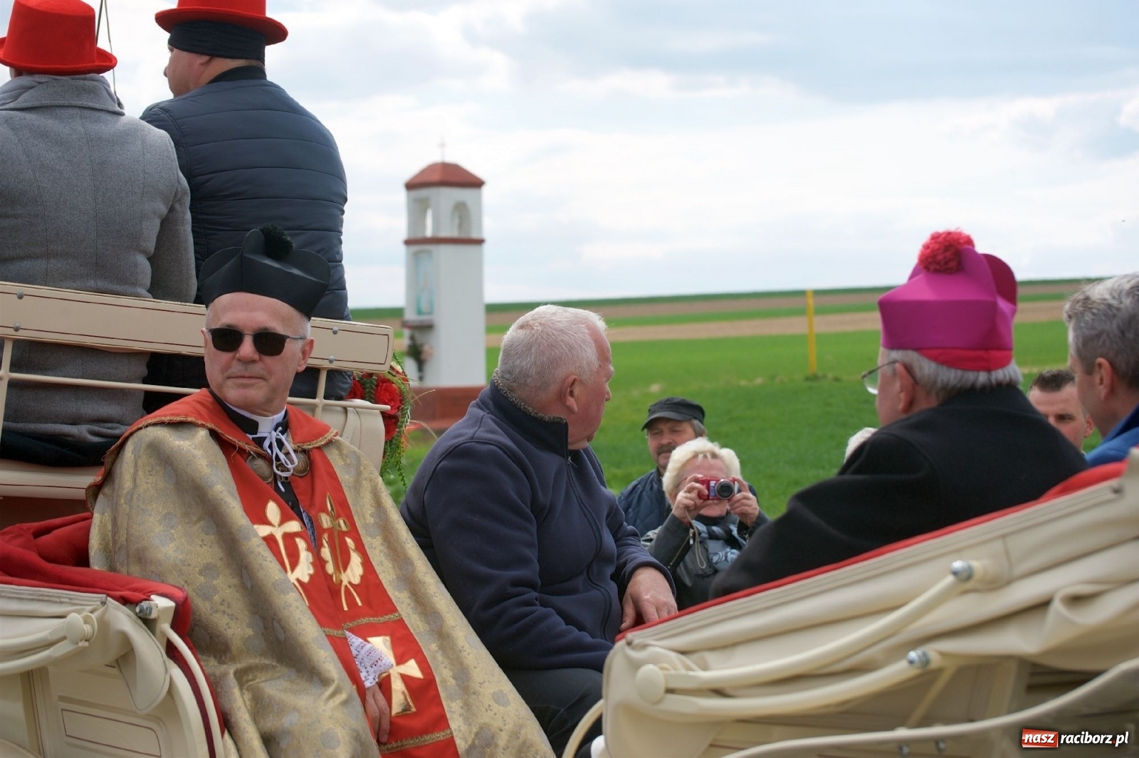 Zdjęcie w galerii na portalu naszraciborz.pl: Procesja konna w Raciborzu-Sudole [FOTO i WIDEO] wiadomości z regionu