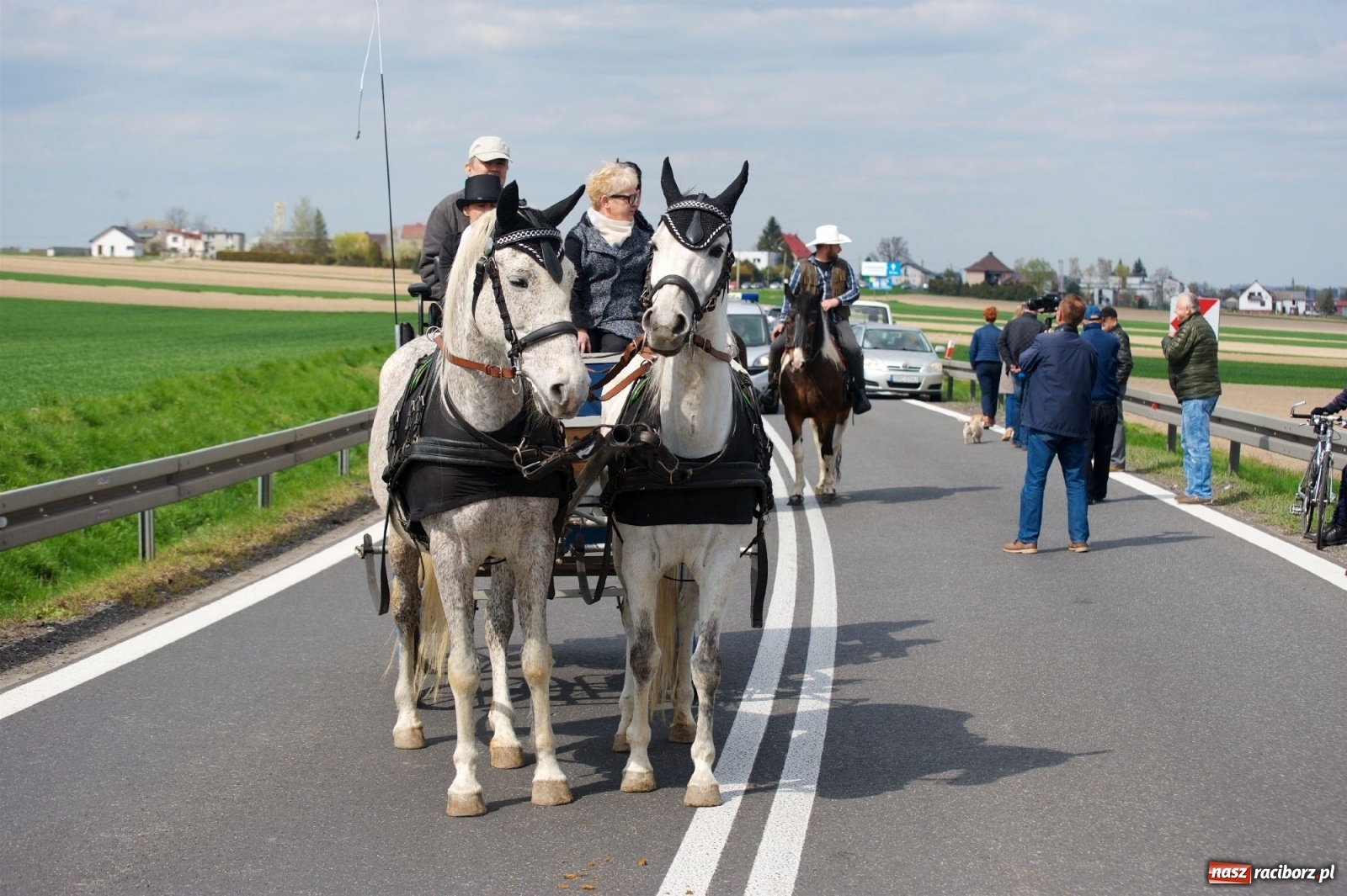 Zdjęcie w galerii na portalu naszraciborz.pl: Procesja konna w Raciborzu-Sudole [FOTO i WIDEO] wiadomości z regionu