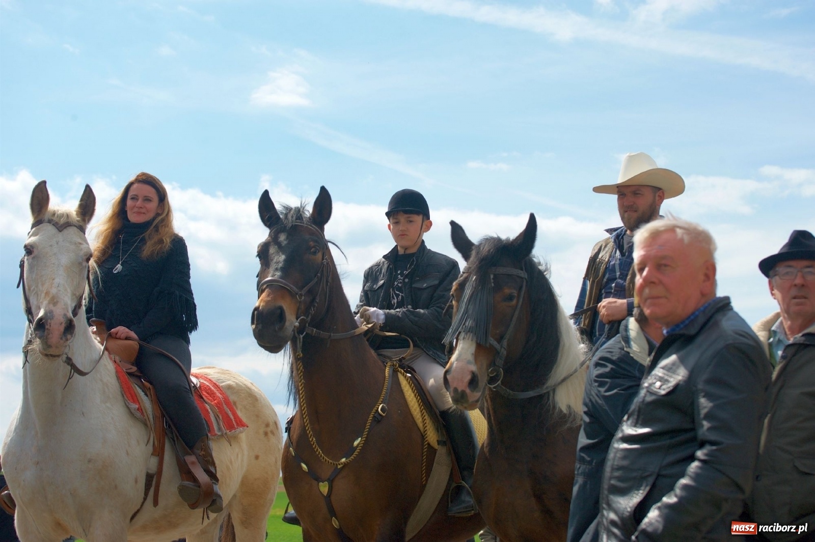 Zdjęcie w galerii na portalu naszraciborz.pl: Procesja konna w Raciborzu-Sudole [FOTO i WIDEO] wiadomości z regionu