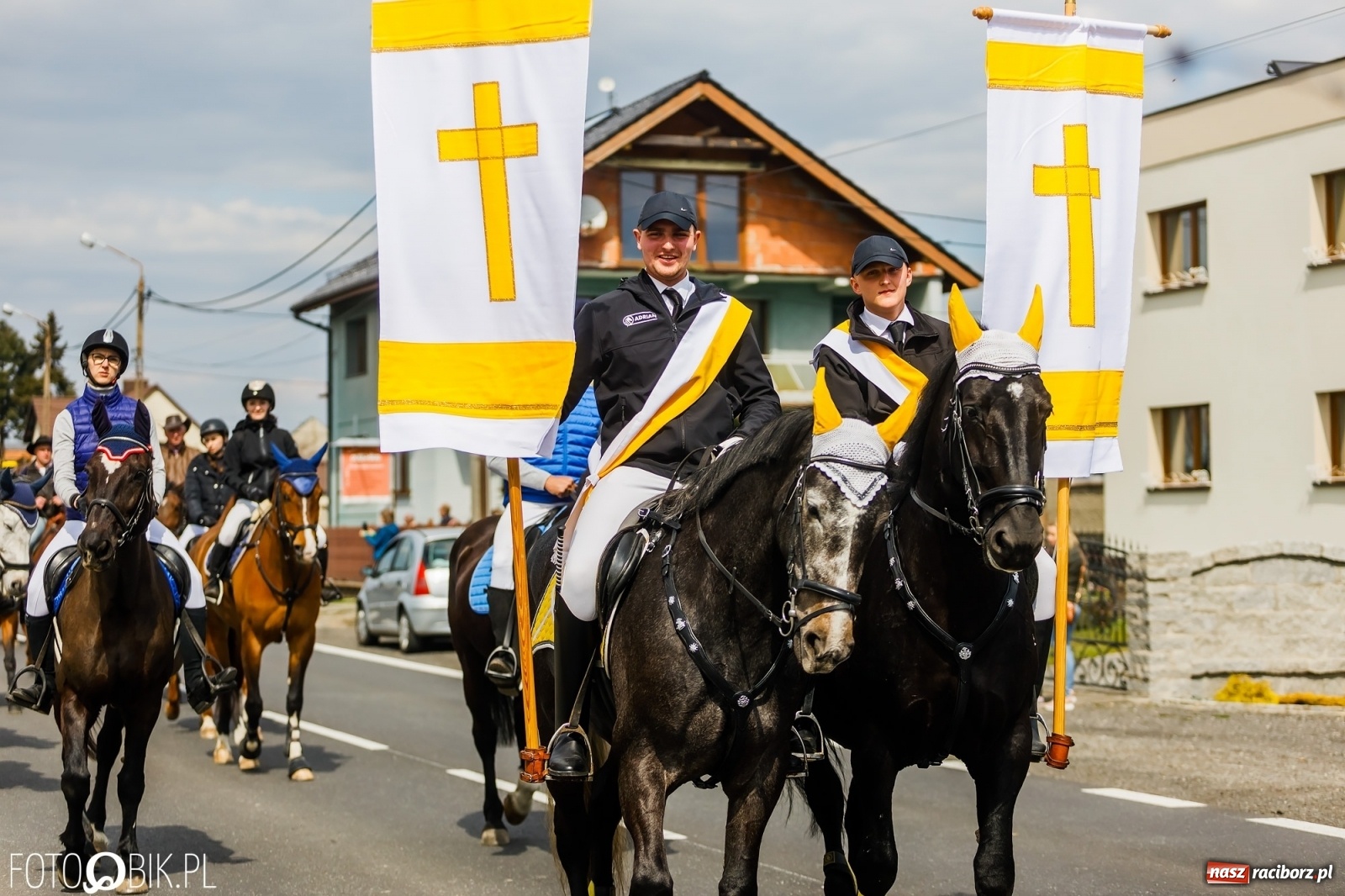 Zdjęcie w galerii na portalu naszraciborz.pl: Procesja konna w Raciborzu-Sudole [FOTO i WIDEO] wiadomości z regionu