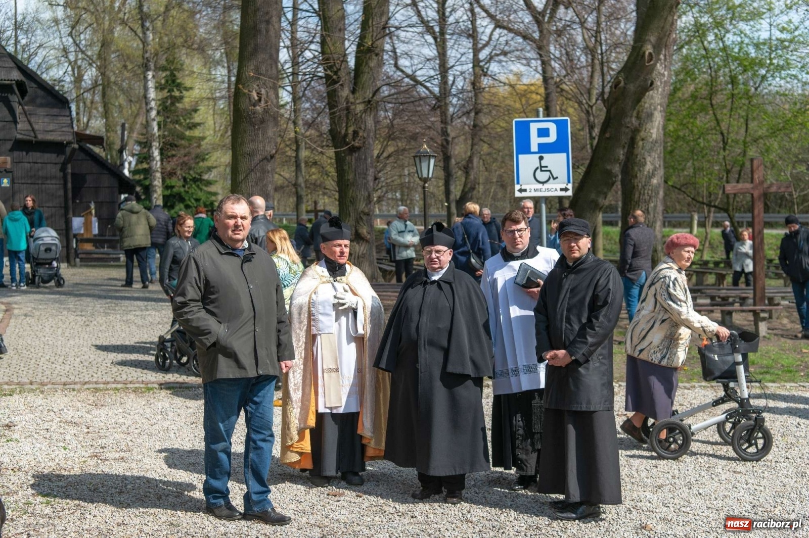 Zdjęcie w galerii na portalu naszraciborz.pl: Wielkanocna procesja konna w Pietrowicach Wielkich [PROGRAM] wiadomości z regionu