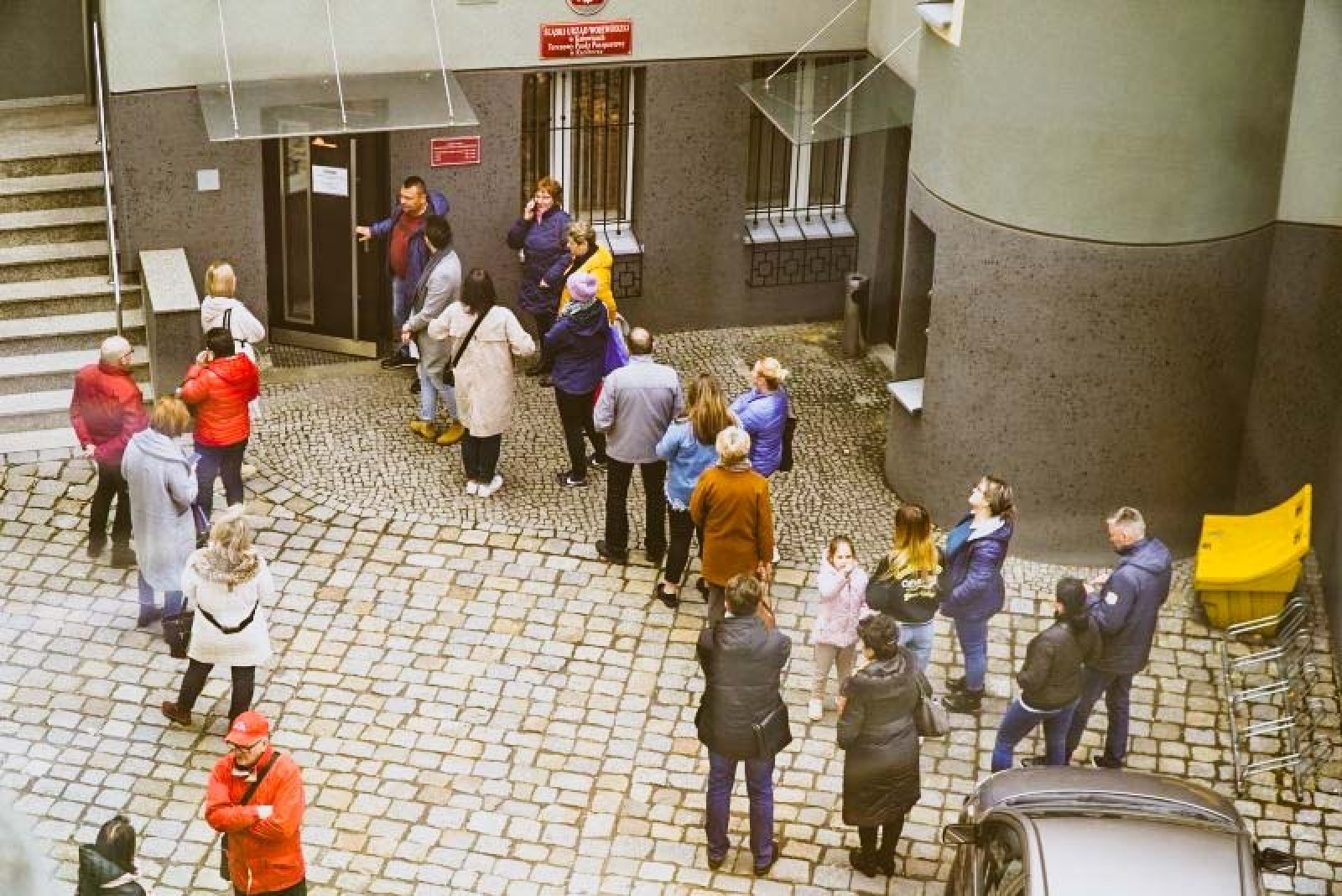 Zdjęcie w galerii na portalu naszraciborz.pl: Koniec z kolejkami przed drzwiami biura paszportowego wiadomości z regionu